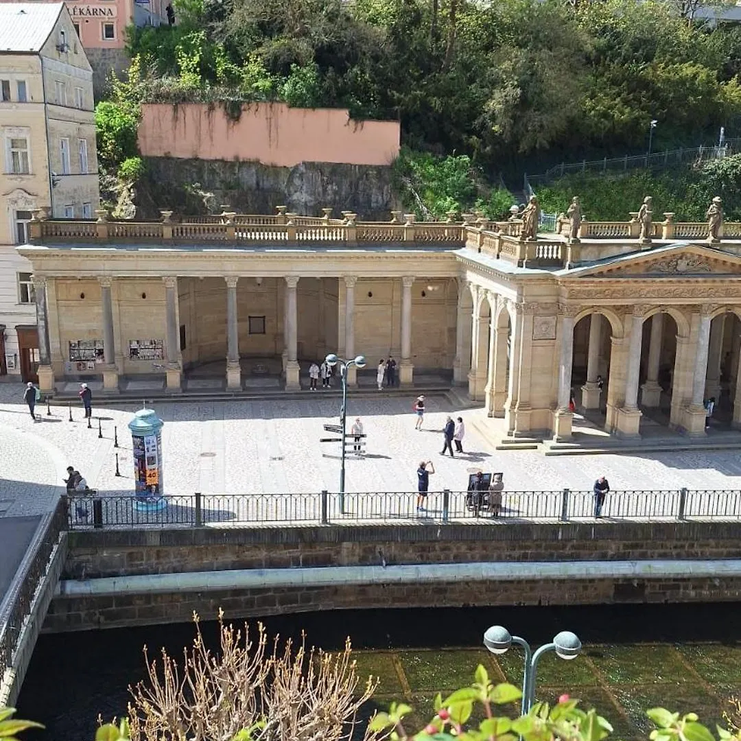Apartments Stubsi With Colonnade View Karlovy Vary